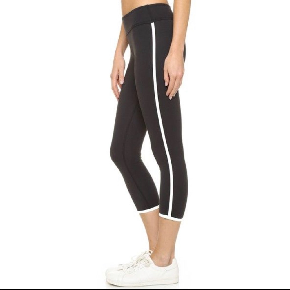 Beyond Yoga x Kate Spade Crop Leggings